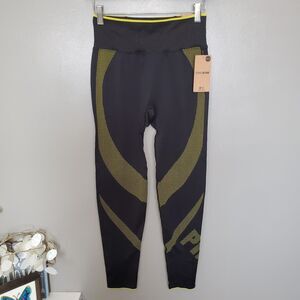 VS PINK Active Seamless Tight Legging Size Medium Black Yellow Pop Dot New 2020